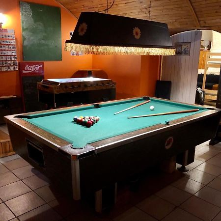 Whole Basemenet Former Pub4 Stag Do/Hen Party Budapest Extérieur photo