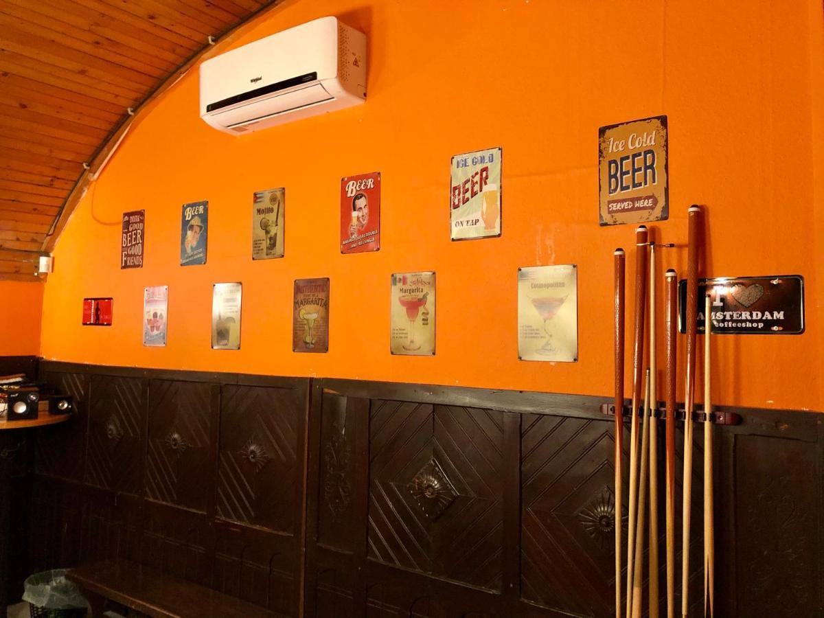 Whole Basemenet Former Pub4 Stag Do/Hen Party Budapest Extérieur photo